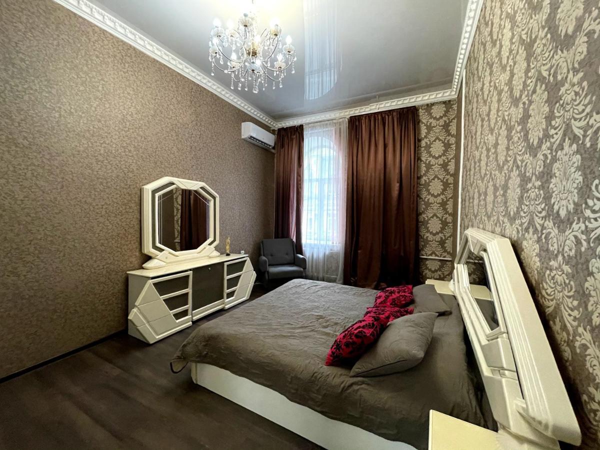 Amazing Heart Of Kiev Apartment Exterior photo